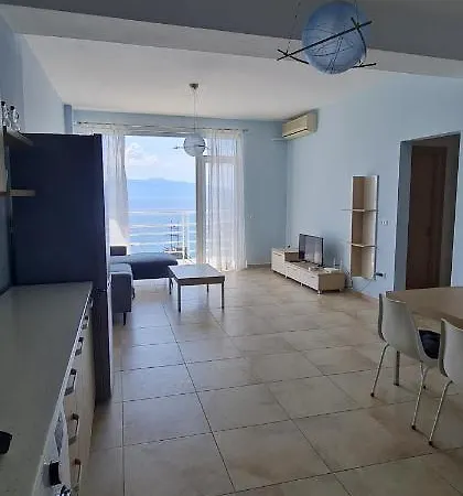Summer Breeze Apartament *