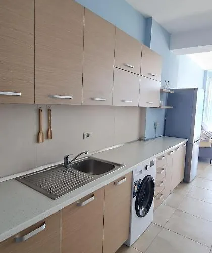 Summer Breeze Sarandë