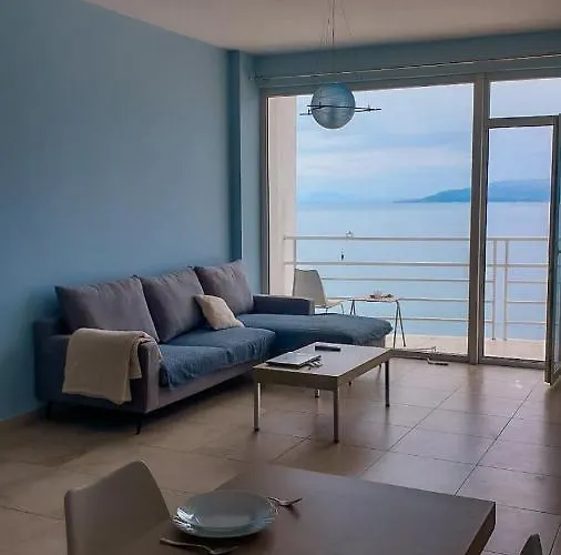 Summer Breeze Apartment *